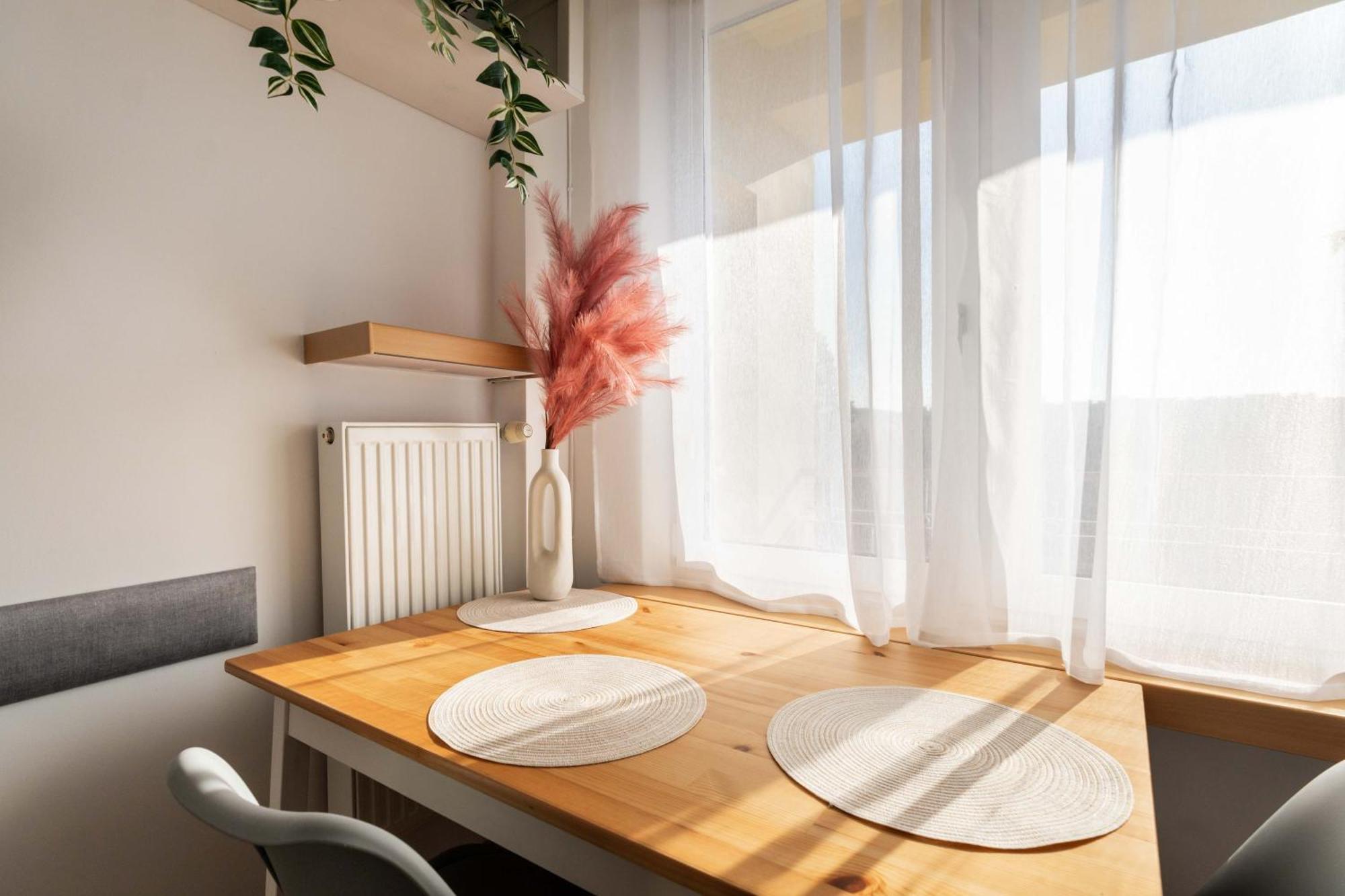 Jonagold Apartment Metro Raclawicka وارسو المظهر الخارجي الصورة